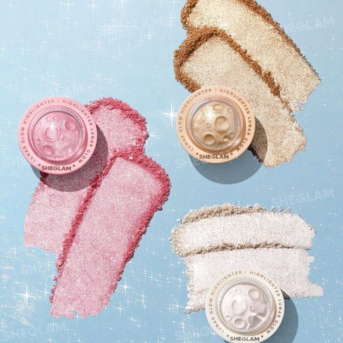 SheGlam: Lunar Glow Highlighter - Image 3